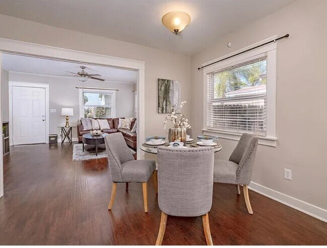 Foto del edificio - 3574 Meade Ave