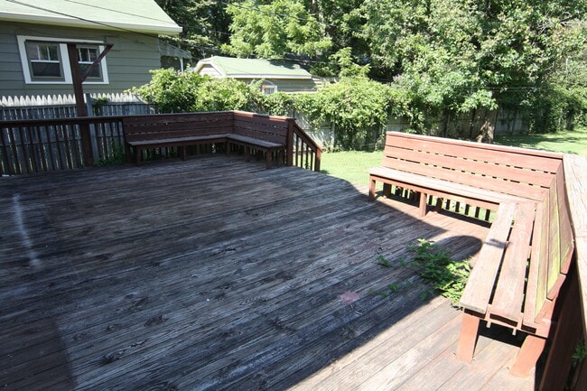 Building Photo - 5623 Winthrop Avenue