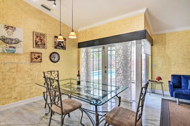 Foto del edificio - 4 br, 3.5 bath House - 531 SW 167th Ter