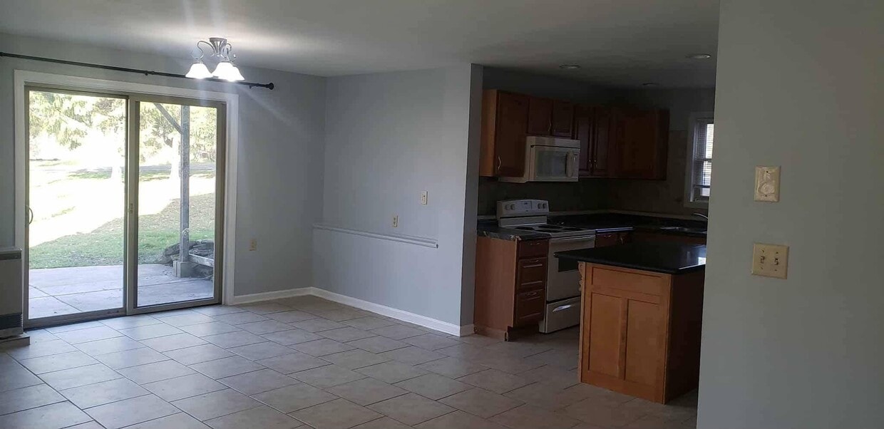 Foto del edificio - 5776 Leete Rd