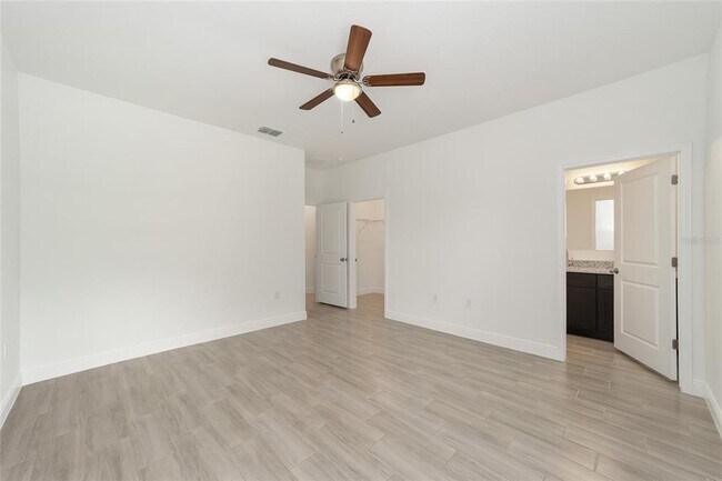 Building Photo - 4130 SW 130th Loop