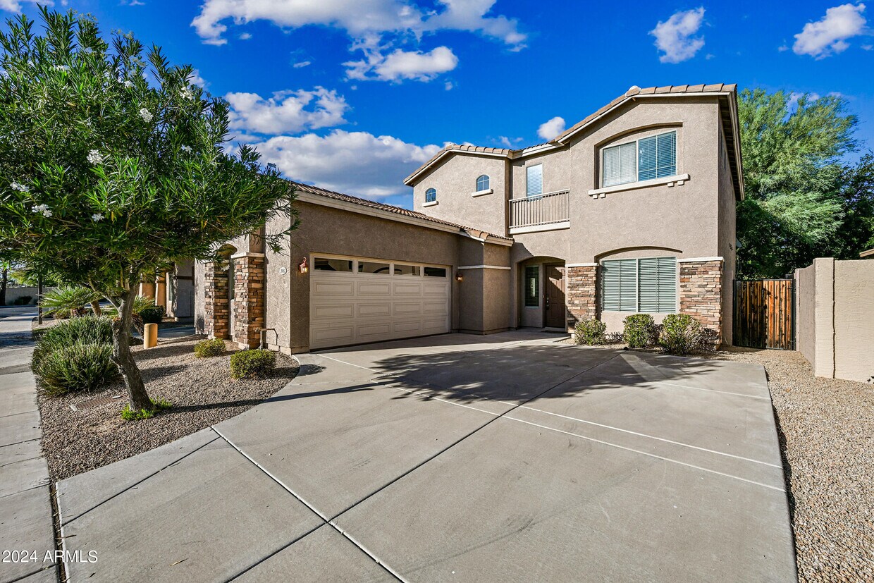 Foto principal - 3981 ROUNDABOUT Cir