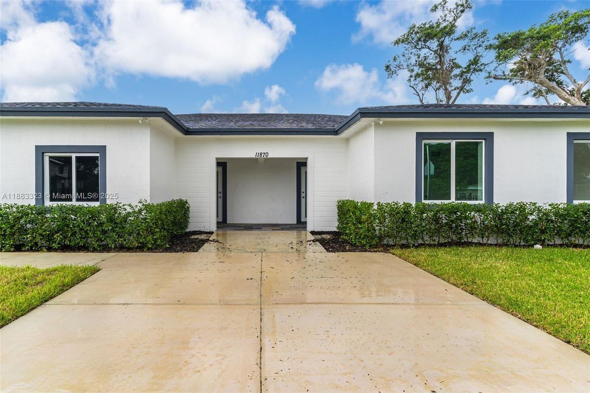 Building Photo - 11870 SW 220th St