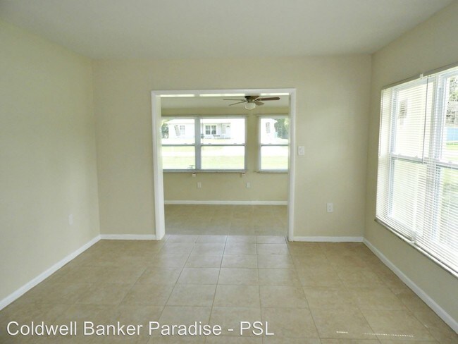 Building Photo - 3 br, 1 bath House - 6302 Margaret Way