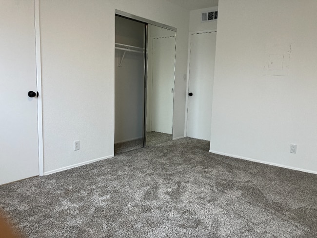 Building Photo - 12048 Culver Blvd