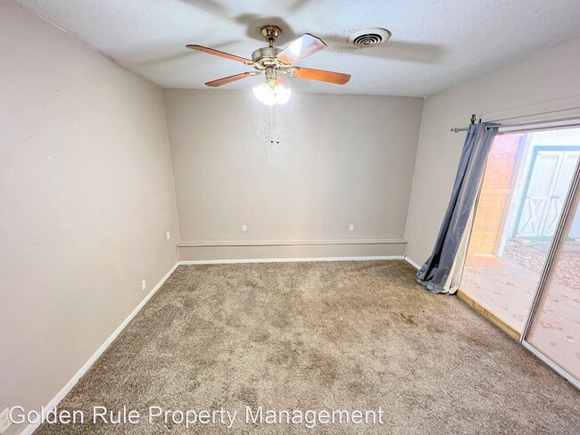 Building Photo - 2 br, 1 bath House - 301 E Blanchard Ave