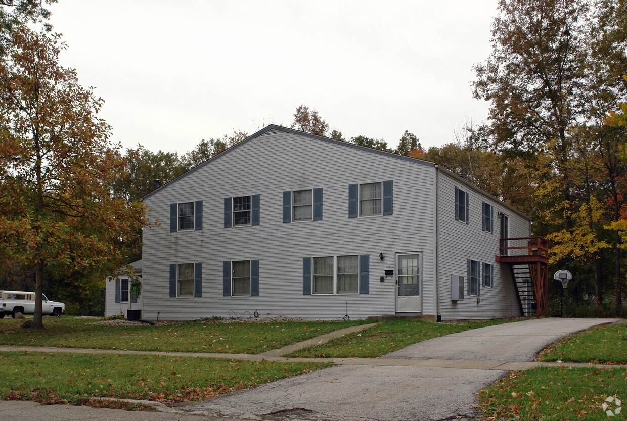 Primary Photo - 3461 Dunstan Dr