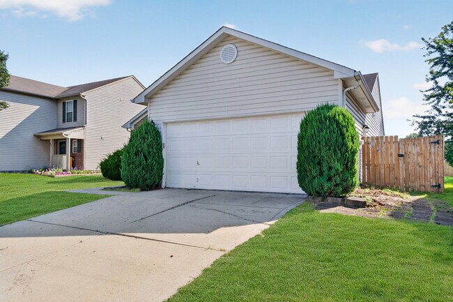Building Photo - Charming 3-Bedroom Ranch in Avon!
