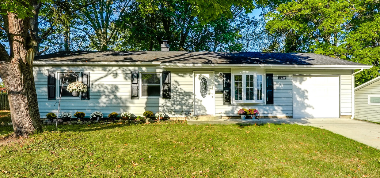 Primary Photo - 3620 Northport Dr