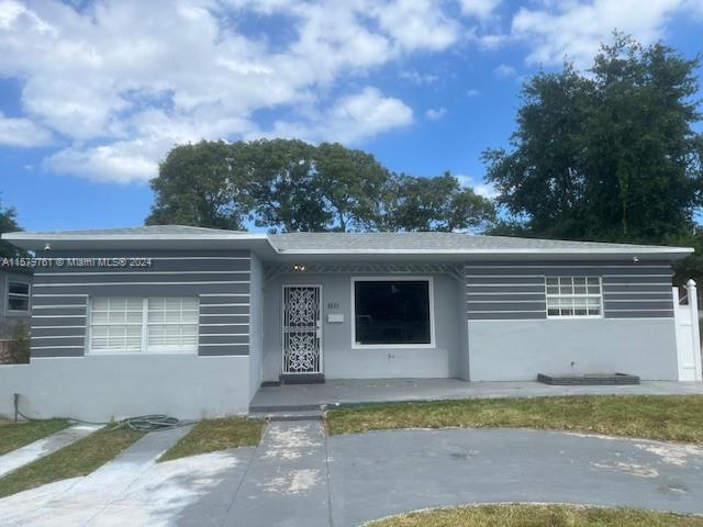 Foto principal - 5831 NW 9th Ave