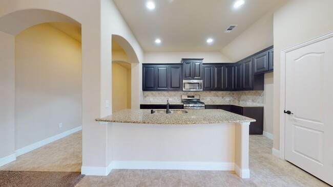 Building Photo - 4703 Sephora Dr