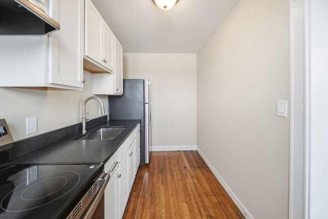 Foto del edificio - 41 Richardson Ave