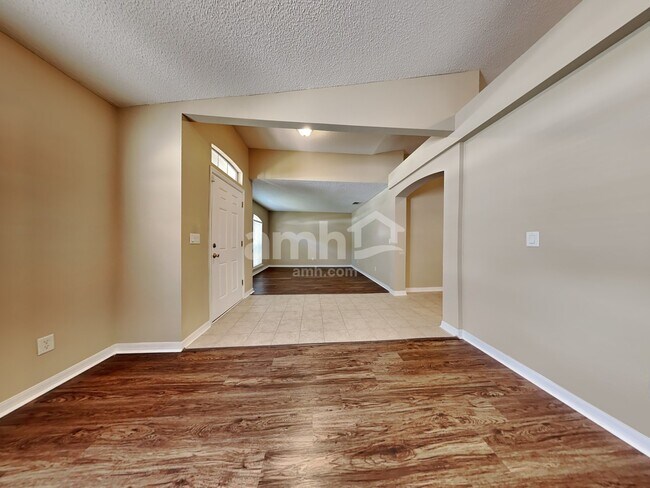 Building Photo - 2603 Waterstone Dr