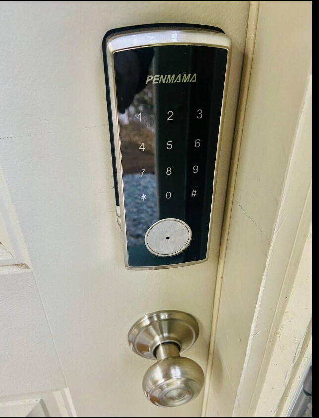 Foto del edificio - 8145 Larga Ave