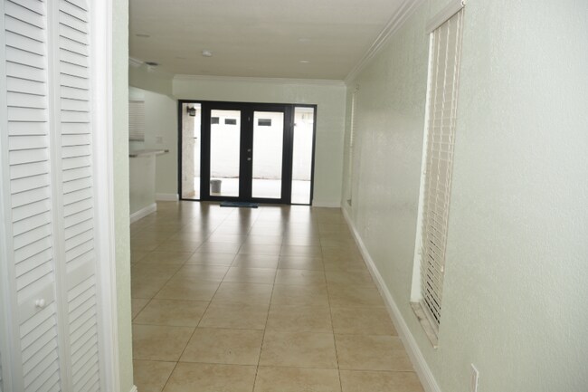 Foto del edificio - 9466 SW 6th Terrace