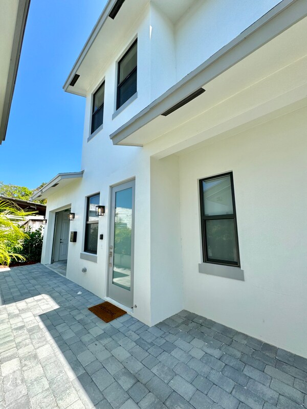 Foto del edificio - 438 Monroe Dr