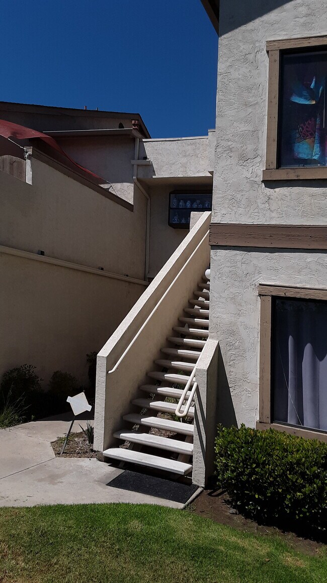 Foto del edificio - 3625 Avocado Village Ct