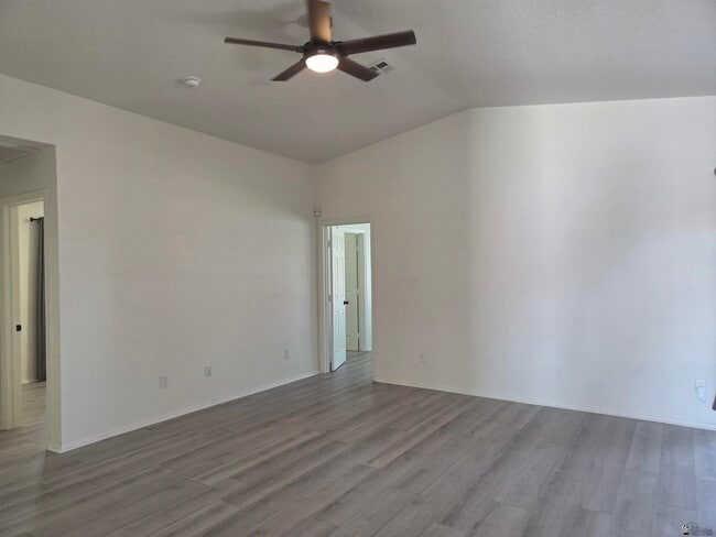 Building Photo - 4428 S Cholla Wy