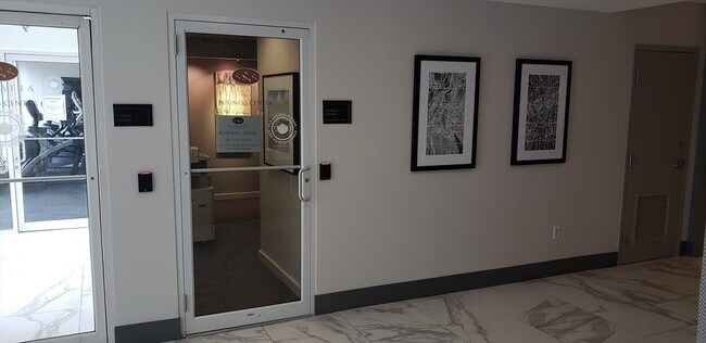 Foto del edificio - 8 Museum Way