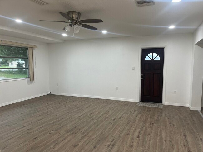 Foto del edificio - 3101 Dairy Rd