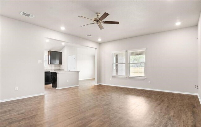 Foto del edificio - Beautiful Like New Home in Copperas Cove w...