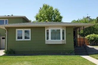 Building Photo - 240 Birchwood Dr
