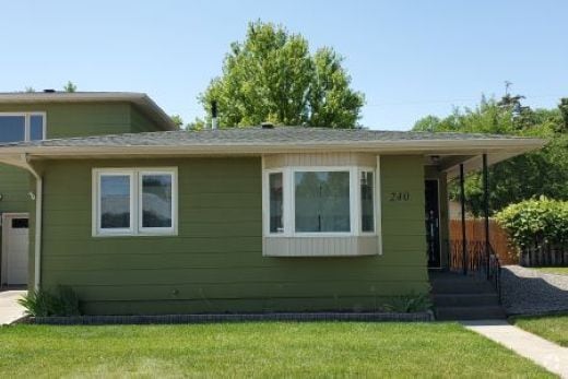 Building Photo - 240 Birchwood Dr