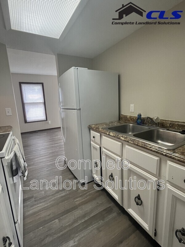Building Photo - 4282 S Kian St