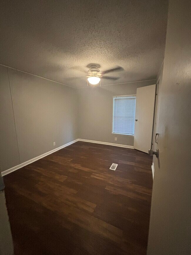 Foto del edificio - Triangle Mobile Home Park