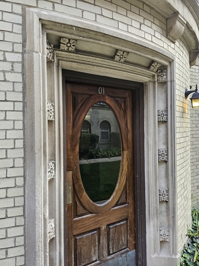 Foto del edificio - 2201 Maple Ave