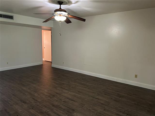 Foto del edificio - 517 N Holiday Dr