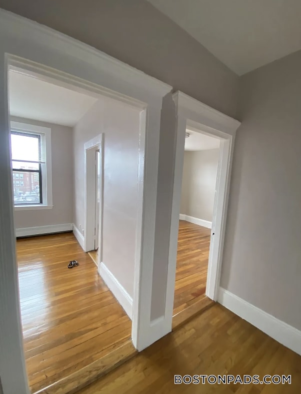 Building Photo - 116-124A Central Ave