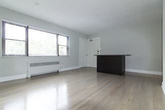Building Photo - 551 Sheridan Rd