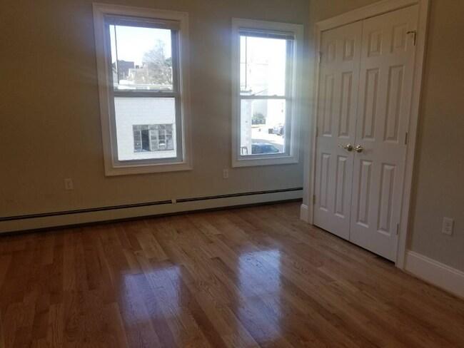 Building Photo - 47 Fremont St