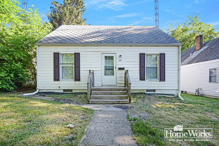 Primary Photo - 609 W Ewing Ave