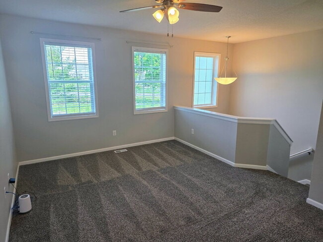 Building Photo - 4543 NE McDougal Ln