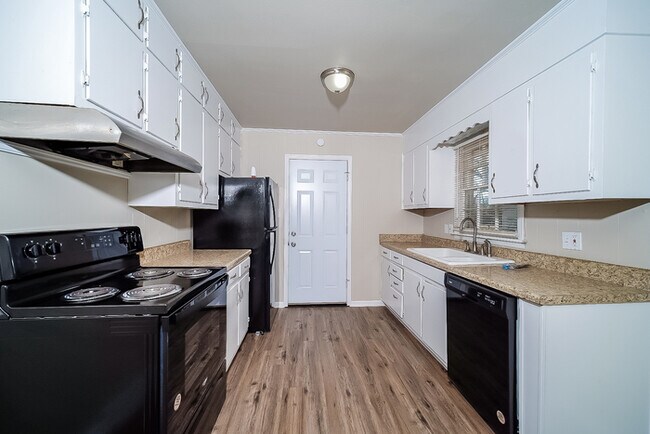 Foto del edificio - 705 Hal St NW