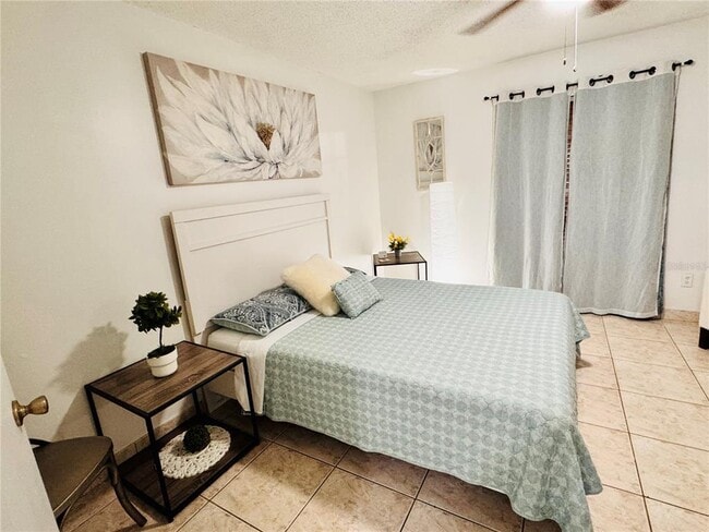 Building Photo - 3216 Feather Ln