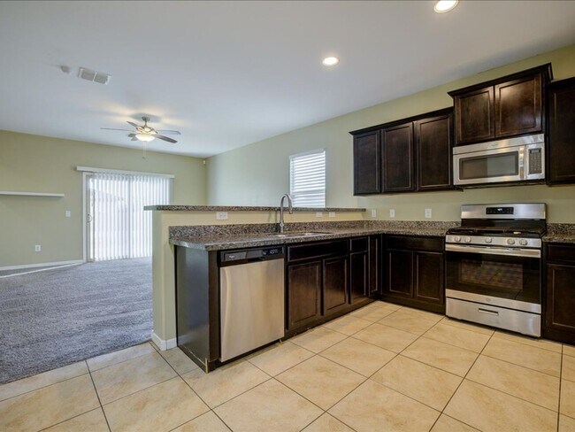 Foto del edificio - 3-Bedroom, 2-Bathroom in Marana AZ!