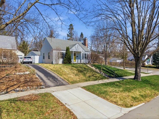 Building Photo - 1102 Arborview Blvd