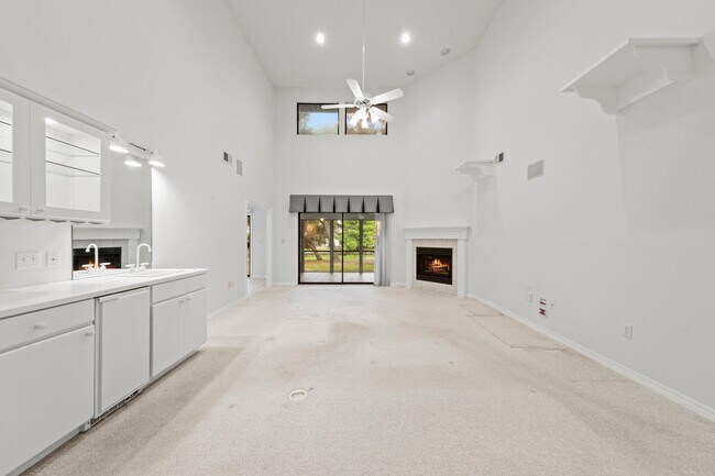 Building Photo - 17 Balmoral Dr