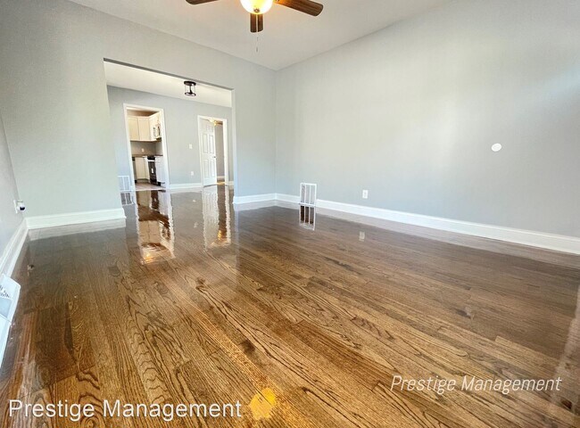 Building Photo - 2 br, 1 bath House - 729-31 Spruce St