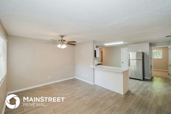 Foto del edificio - 4425 Jana Ln N
