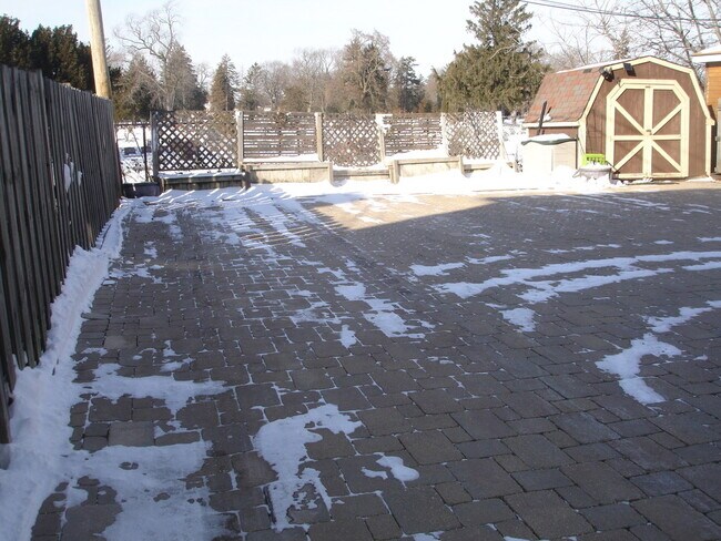 Foto del edificio - 7854 W Cahill Terrace