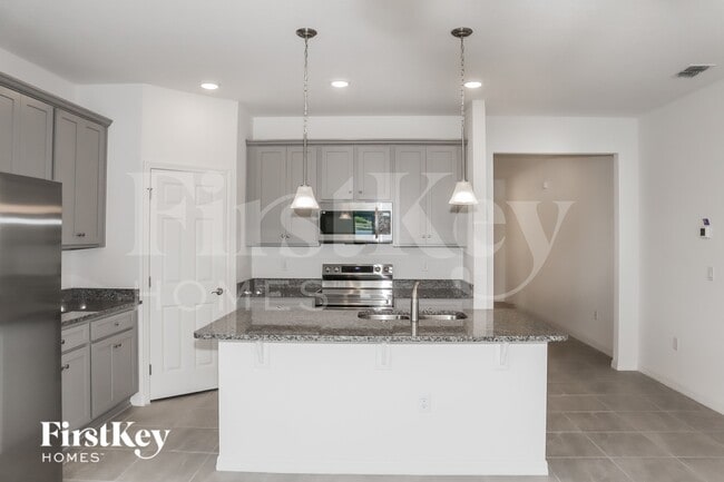 Building Photo - 1598 Isleta Lp