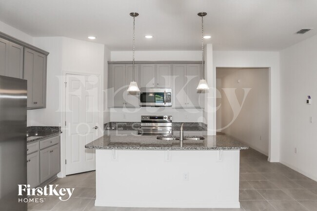 Foto del edificio - 1598 Isleta Lp