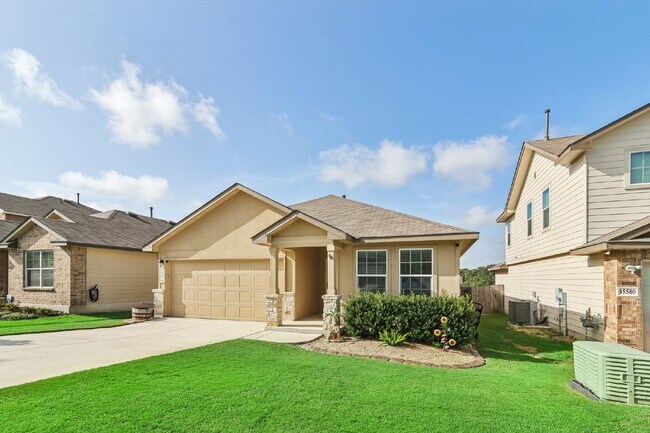 Building Photo - "Charming 4-Bedroom Oasis with custom fini...