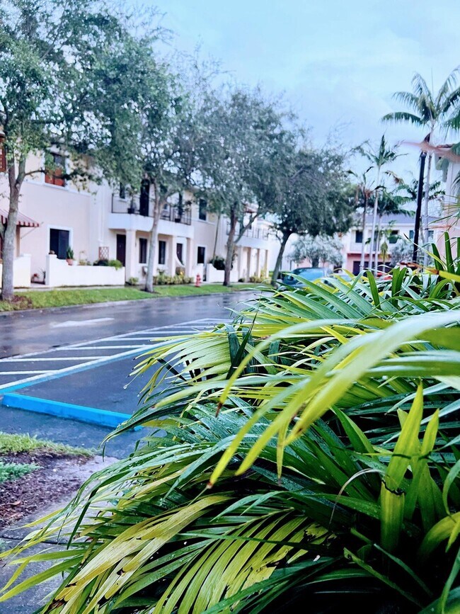 Foto del edificio - 2511 Venetian Ct