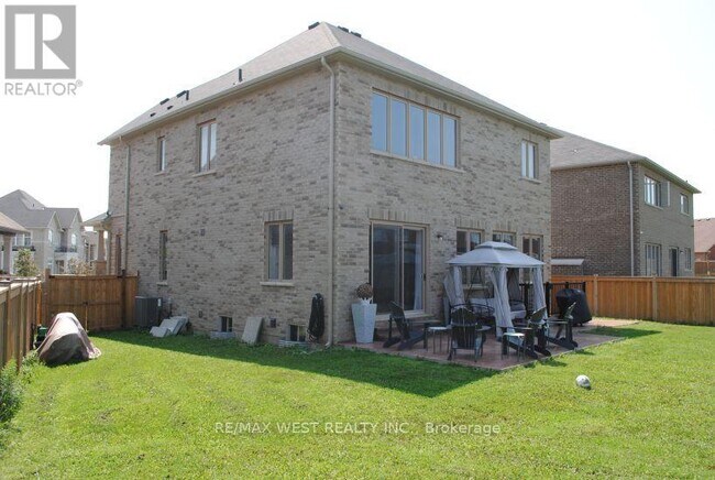 Building Photo - 1807 Emberton Way