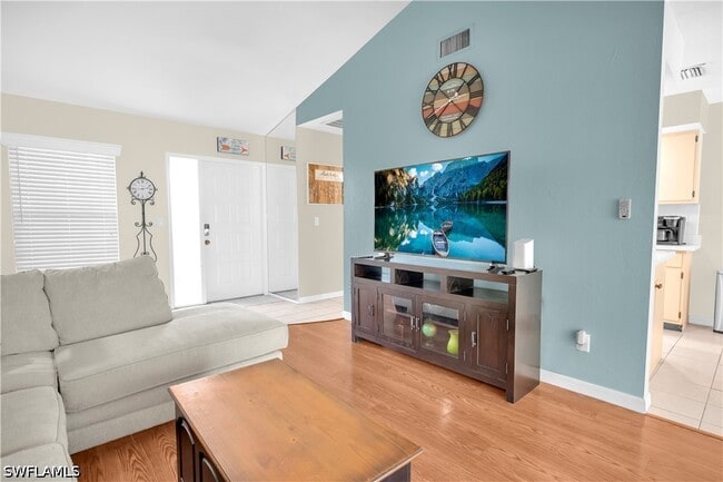 Foto del edificio - 3749 SW 1st Pl